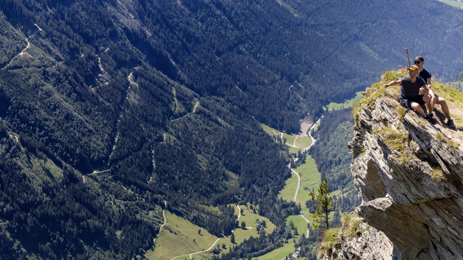 Alpeffect Hotels video